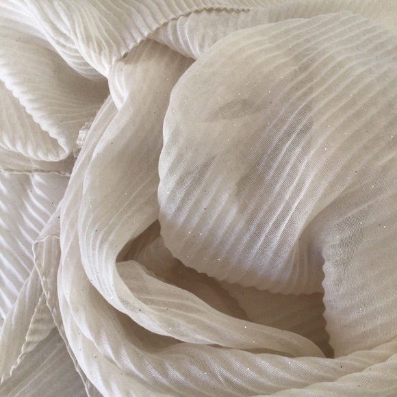 OFF WHITE GLITTER CHIFFON SCARF - Picture 7 of 8